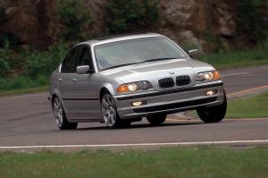BMW 325i Sedan 2000 года